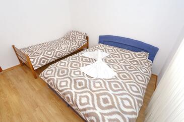 Appartamenti con parcheggio Puntadura - Vir - 22134