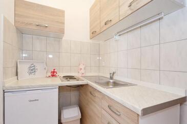 Appartamenti con parcheggio Puntadura - Vir - 22134