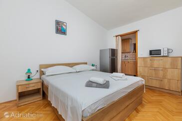 Apartmani uz more Bratuš, Makarska - 22135