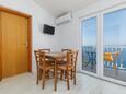 Bratuš, Jídelna v ubytování typu studio-apartment, WiFi.