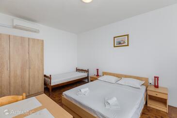 Apartmani uz more Bratuš, Makarska - 22135