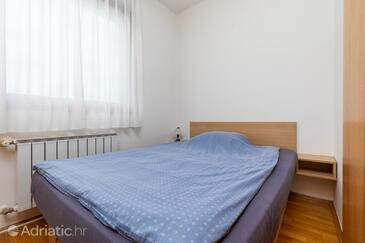 Apartments with parking space Zagreb - 22137