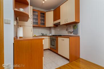 Apartments with parking space Zagreb - 22137