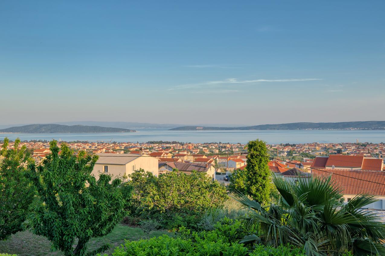 K-22138 - Alloggi privati - Casa con piscina per famiglia Kastel Stari, Castelli - Kaštela