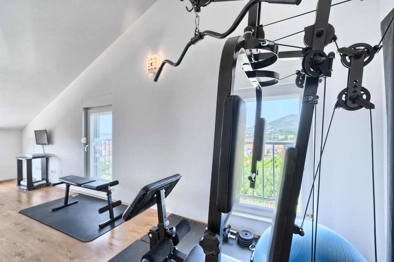 K-22138 - Alloggi privati - Casa con piscina per famiglia Kastel Stari, Castelli - Kaštela