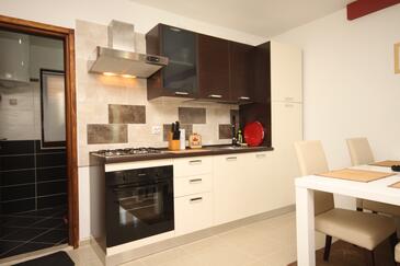 Apartments with parking space Valbandon, Fažana - 2214