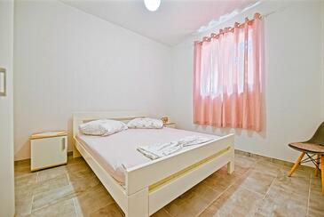 Apartmanok parkolóhellyel Postira, Brac - 22150