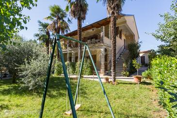 Namestitev Hrvaška - apartmaji, hiše in sobe Apartmaji s parkingom Poreč - 2216 Adriatic.hr