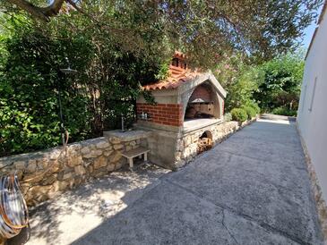 Apartments with parking space Barbat, Rab - 22167