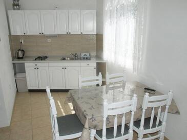 Apartmaji s parkingom Makarska - 22168