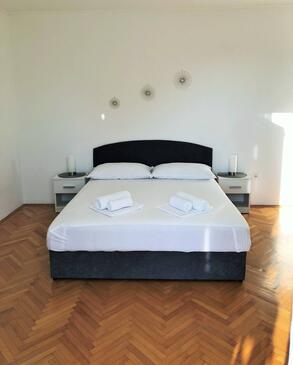 Apartamentos con parking Makarska - 22168