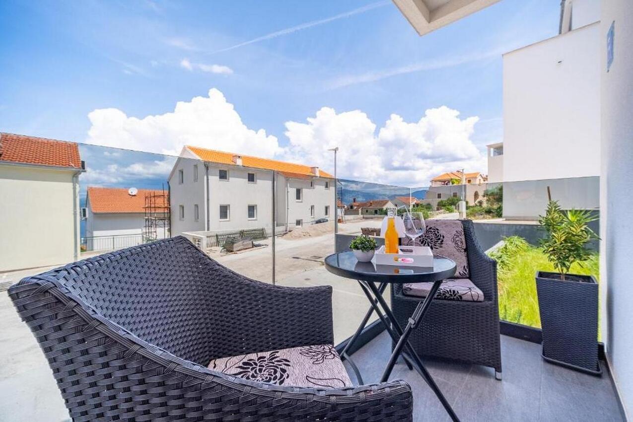 Appartamenti con parcheggio Postire - Postira, Brazza - Brač - 22180