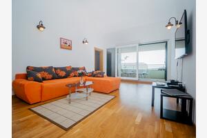 2-Zimmer-Ferienwohnung Okrug Gornji 2-Zimmer-Ferienwohnung Okrug Gornji, Ciovo (A-22182-a)