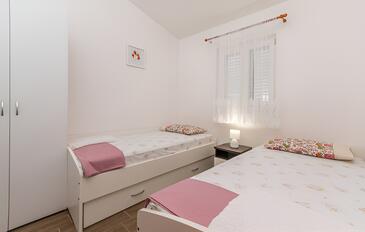 Ferienwohnungen am Meer Drage, Biograd - 22187