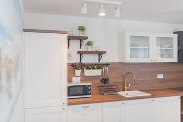 Ferienwohnungen mit Parkplatz Zaton, Zadar - 22189