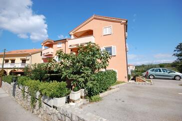 Apartments with parking spaces Kremenići, Krk - 22191 Adriatic.hr