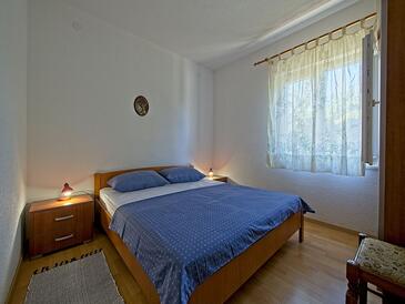 Apartamentos junto al mar Postira, Brac - 22200