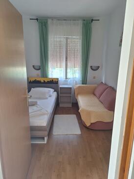 Apartmanok és szobák parkolóhellyel Palit, Rab - 22221