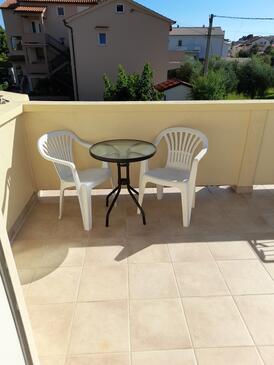 Apartments and rooms with parking space Palit, Rab - 22221