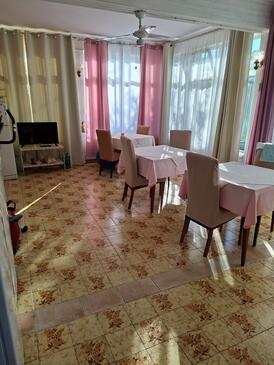 Apartmaji in sobe s parkingom Palit, Rab - 22221