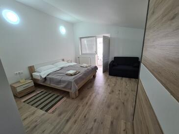 Ferienwohnungen mit Parkplatz Karlovac - 22225