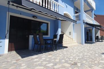 Lejligheder til familier med børn Lopar, Rab - 22227