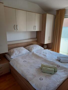 Apartments by the sea Kampor, Rab - 22228