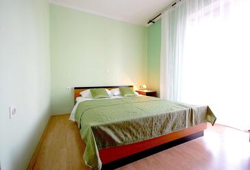 Apartmani s parkingom Malinska, Krk - 22252