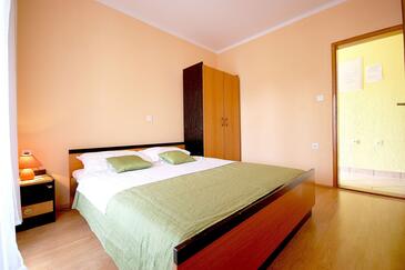 Apartmani s parkingom Malinska, Krk - 22252