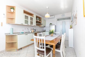 Apartments with parking space Živogošće - Blato, Makarska - 22253
