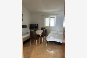 Appartamento di una stanza Zivogosce - Blato, Macarsca - Makarska (A-22253-e)