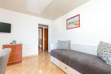 Živogošće - Blato, Stue i overnattingstype apartment, WiFi.