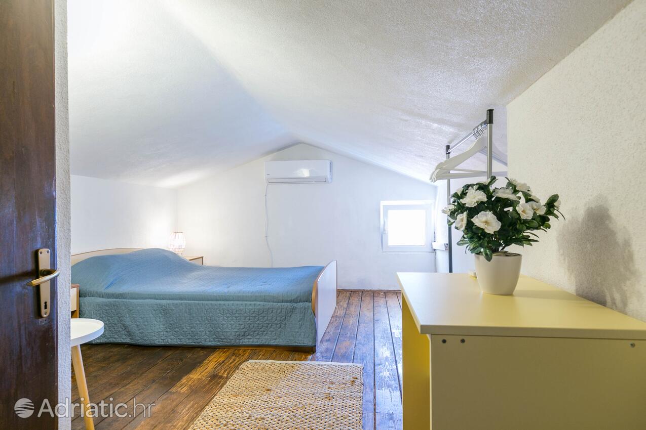 Appartamenti con parcheggio Zivogosce - Blato, Macarsca - Makarska - 22253