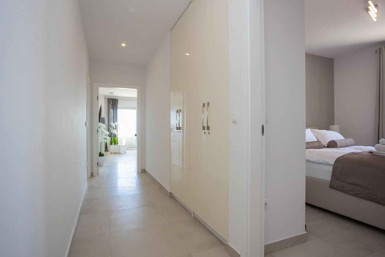 A-22264-a - Alloggi privati - Appartamenti con parcheggio Promajna, Macarsca - Makarska