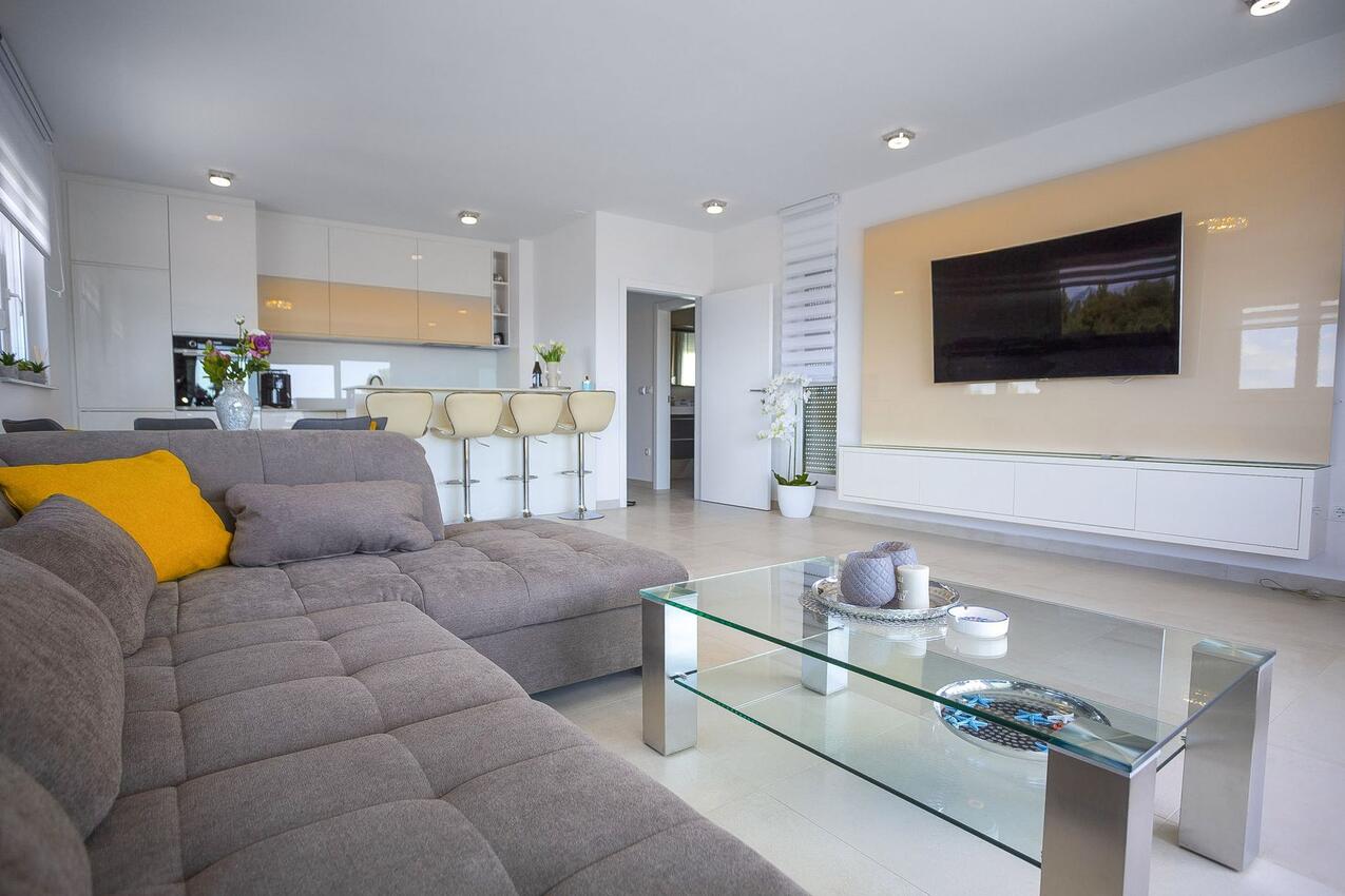 A-22264-a - Alloggi privati - Appartamenti con parcheggio Promajna, Macarsca - Makarska