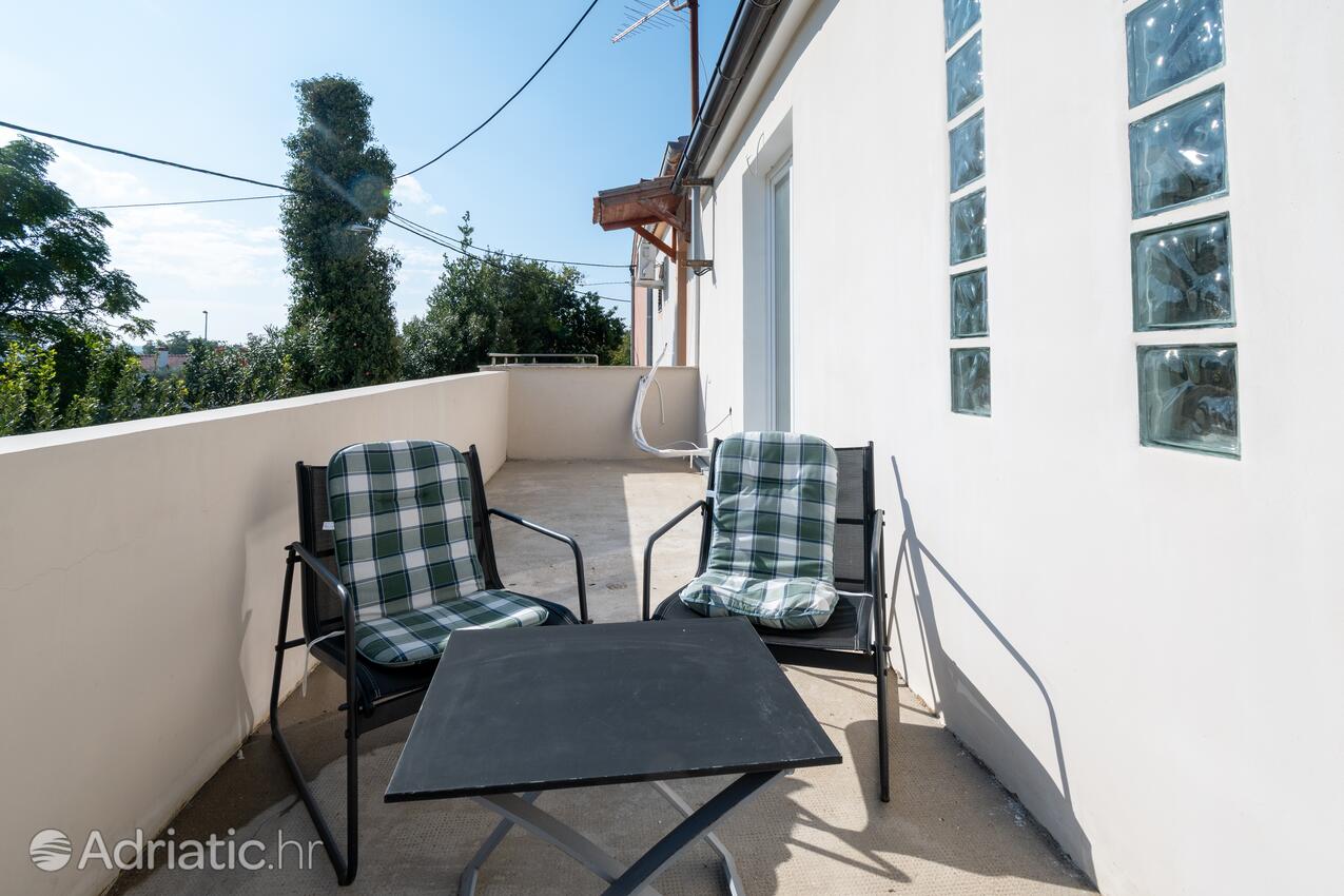 Ferienwohnungen mit Parkplatz Nin, Zadar - 22265