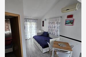 Jednoizbový apartmán Podgora Jednoizbový apartmán Podgora, Makarská - Makarska (A-22286-b)