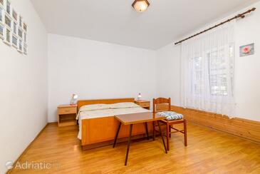 Ferienwohnungen am Meer Banjole, Pula - 2229