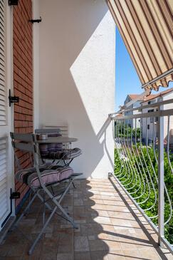 Appartamenti con parcheggio Vodizze - Vodice - 22290