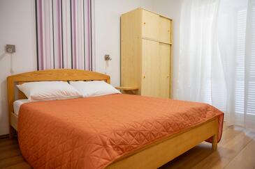 Appartamenti con parcheggio Vodizze - Vodice - 22290