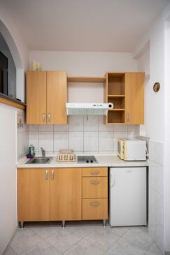 Appartamenti con parcheggio Vodizze - Vodice - 22290