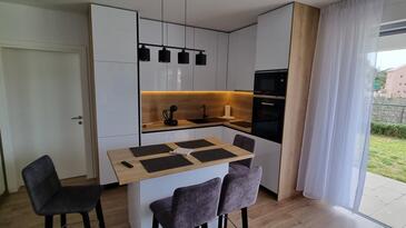 Apartamentos con parking Podstrana, Split - 22298