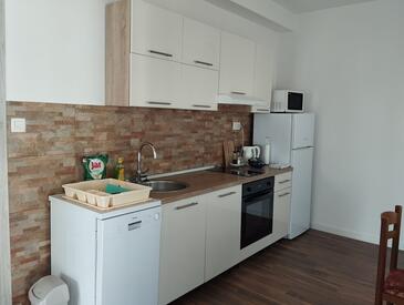 Dramalj, Kitchen in the apartment, (pet friendly) and WiFi.