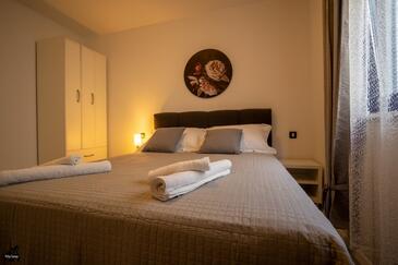 Ferienhaus mit Parkplatz Vir - 22303