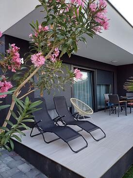 Ferienhaus mit Parkplatz Vir - 22303