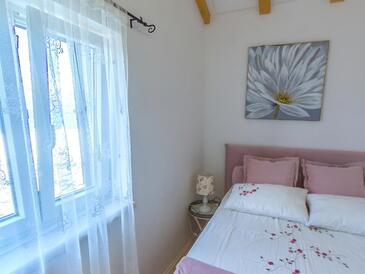 Apartmanok családok részére medencével Razanac, Zadar - 22306