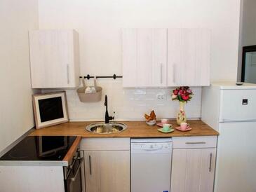 Family-friendly apartments with swimming pool Ražanac, Zadar - 22306