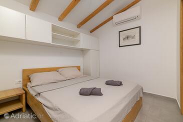 Apartmani za obitelj s djecom Vinkuran, Pula - 22314