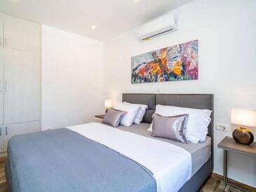 Family-friendly apartments with swimming pool Pomena, Mljet - 22317