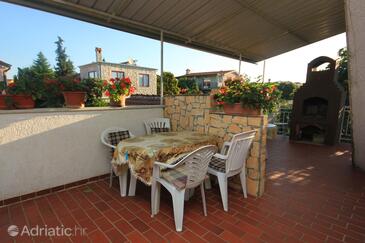 Ferienwohnungen mit Parkplatz Peroj, Fazana - 2234